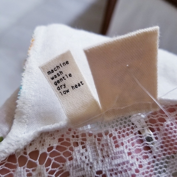 Urban Outfitters Lace Floral Tank Top - Picture 6 of 9